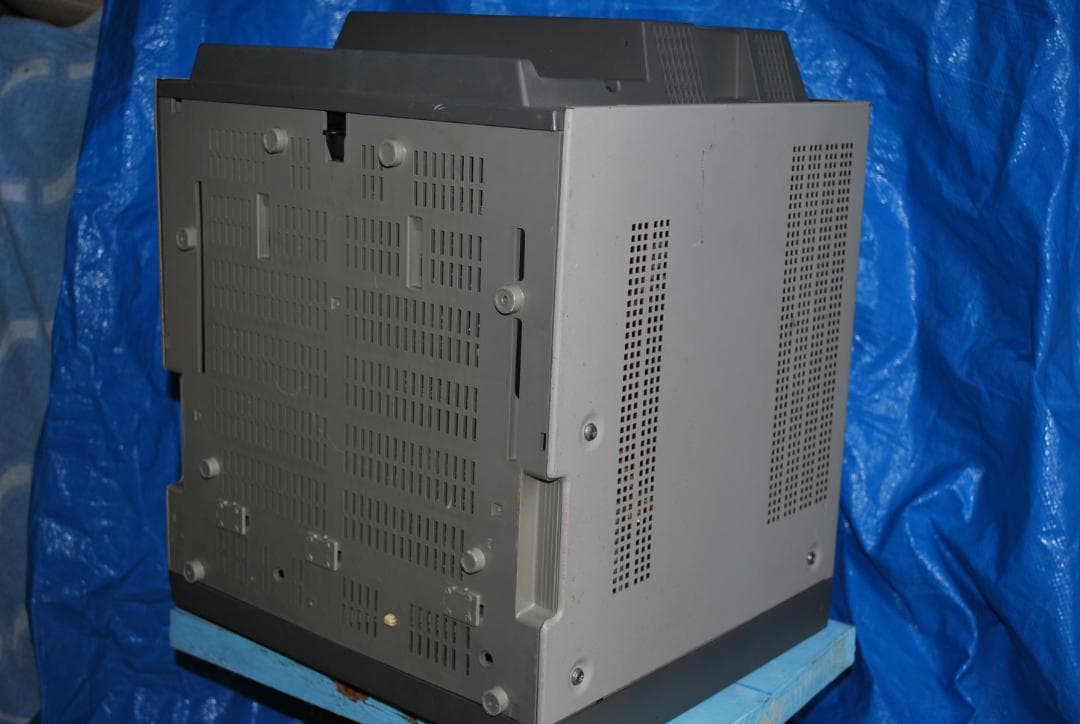 ソニー業務用カラーモニターPVM-14M1jジャンク品の出品です。 - メルカリ