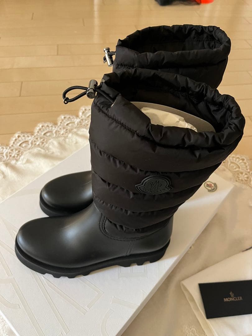 新品 MONCLER 黒 ダウンブーツ 37 新品 レインブーツ 完売 - メルカリ