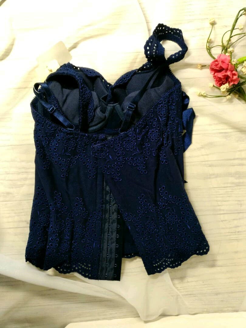 ソフィ様 新品タグ付き ビスチェ チェスニービューティー - メルカリ