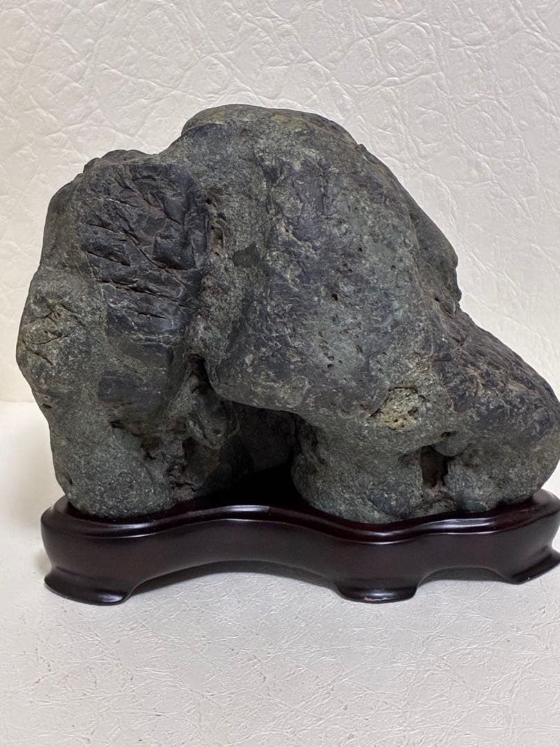 松前古潭石（千軒）希少 サ⑥木製台座付き - メルカリ