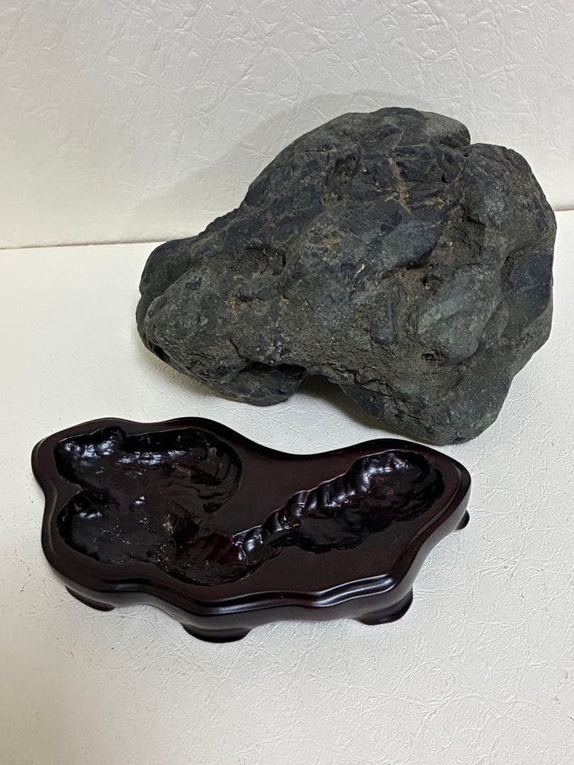 松前古潭石（千軒）希少 サ⑥木製台座付き - メルカリ