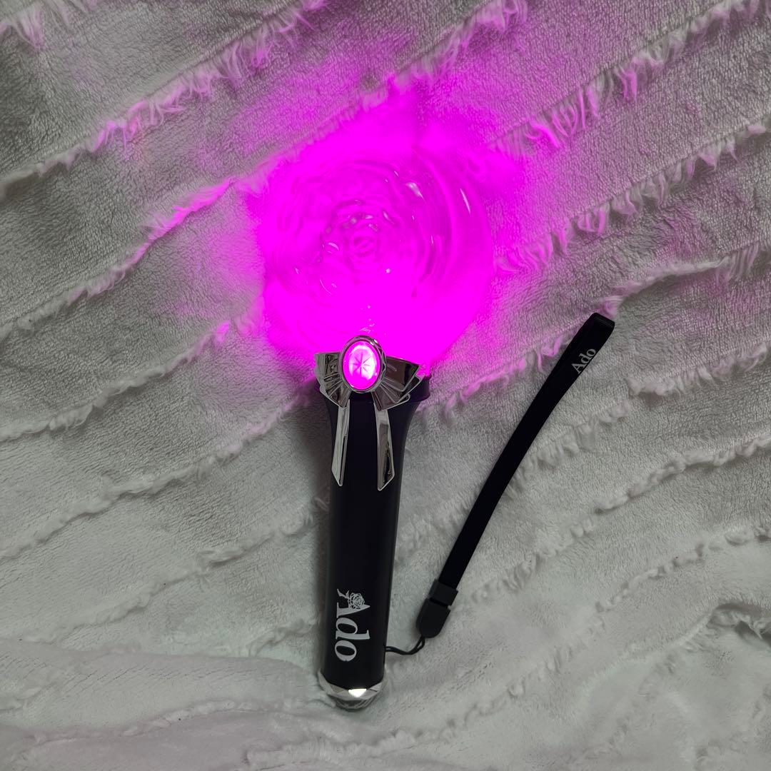 流石に多いカナ？でもかわいいでしょう？！ペンライト[Ado モナ・リザ