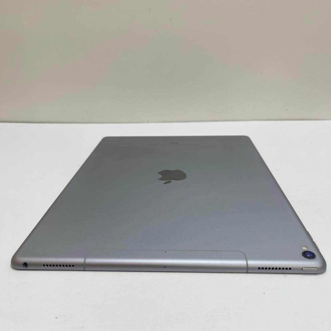 #675 iPad Pro 12.9inch 第2世代256Gb Cellula