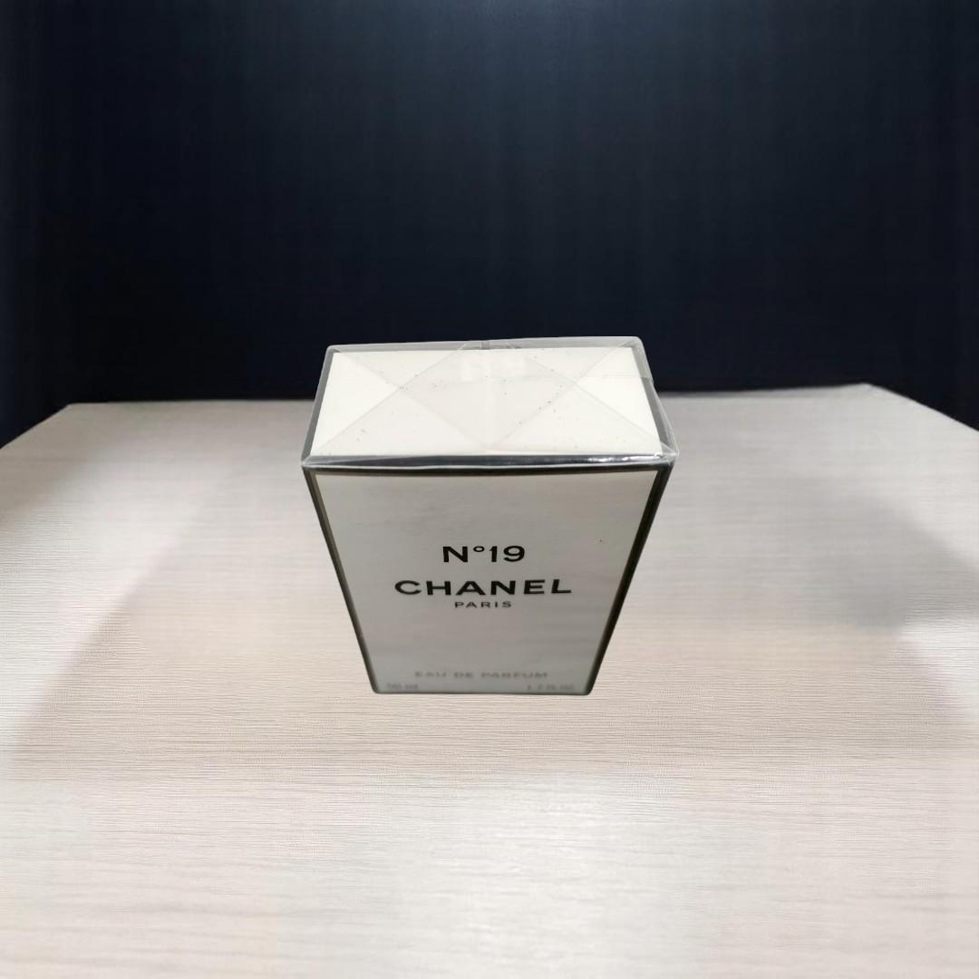 シャネル No19 オードゥ パルファム BT 50ml