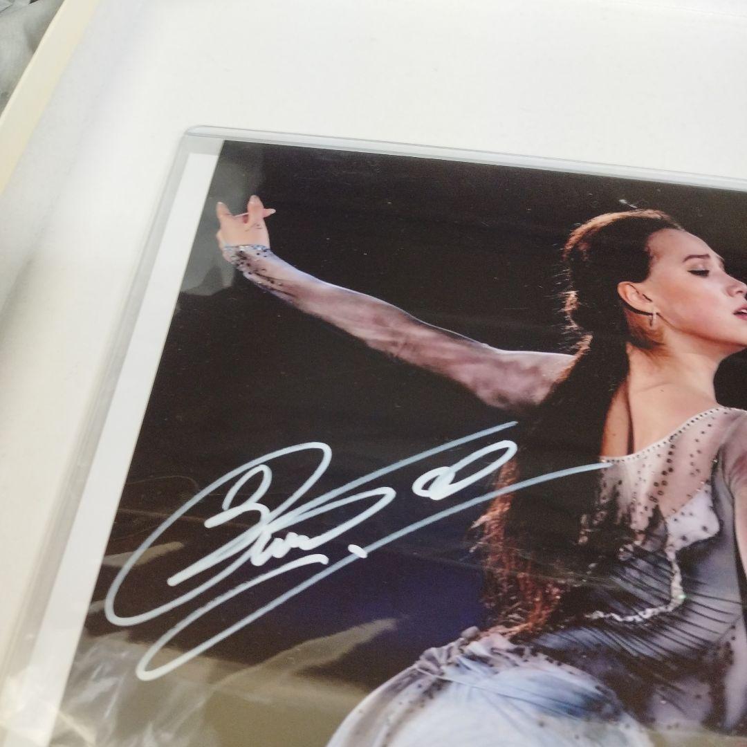 冬季オリンピック 金メダリスト アリーナ・ザキトワ 直筆サイン入り