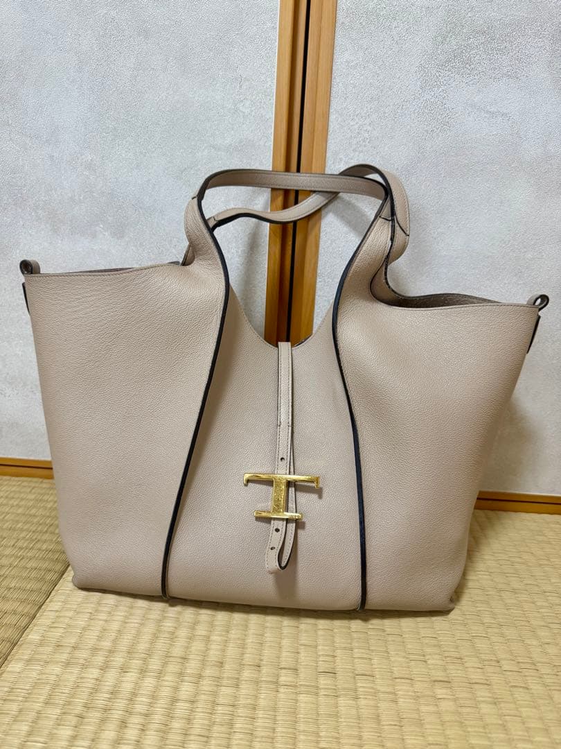 TOD'S タイムレスレザートートバッグ　ミディアム Woman ブラウン T タイムレス レザー ショッピングバッグ ミディアム