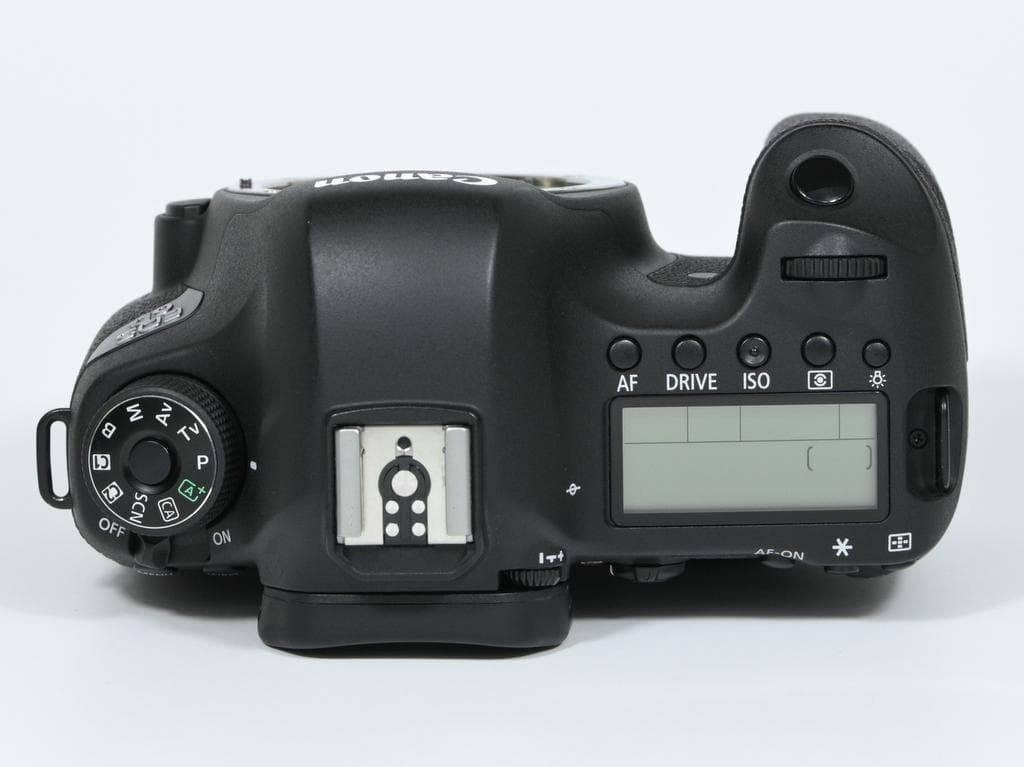 【超美品】 キヤノン　Canon EOS 6D ボディ 《ショット数4758》