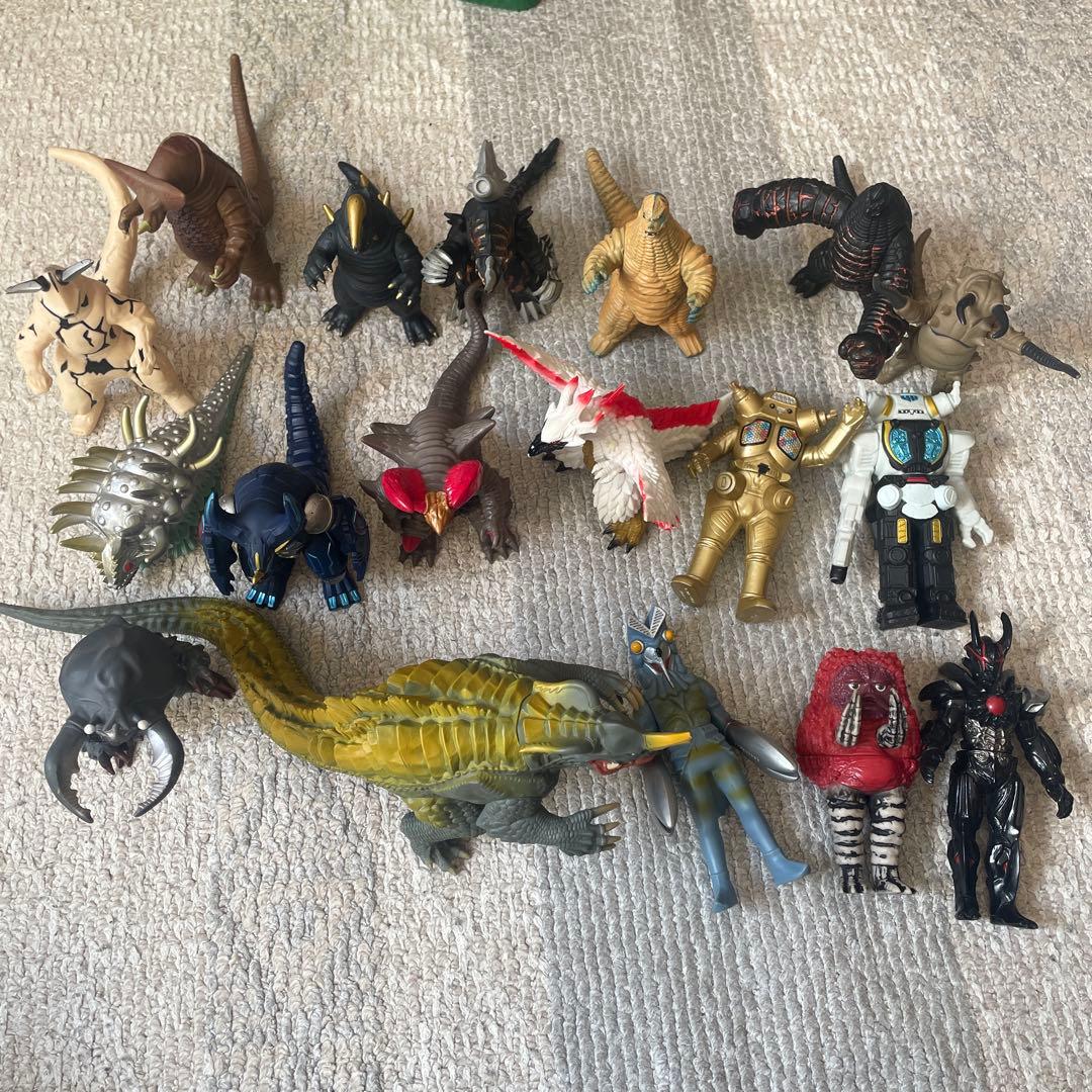 ウルトラマン 怪獣ソフビ18点セット - メルカリ