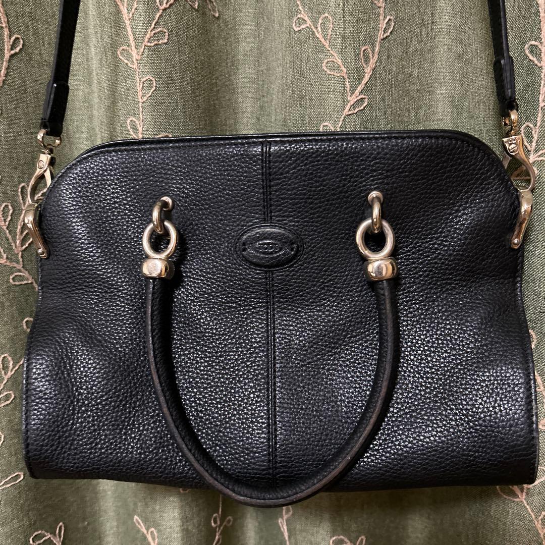 TOD'S ブラック レザー ショルダーバッグ - メルカリ