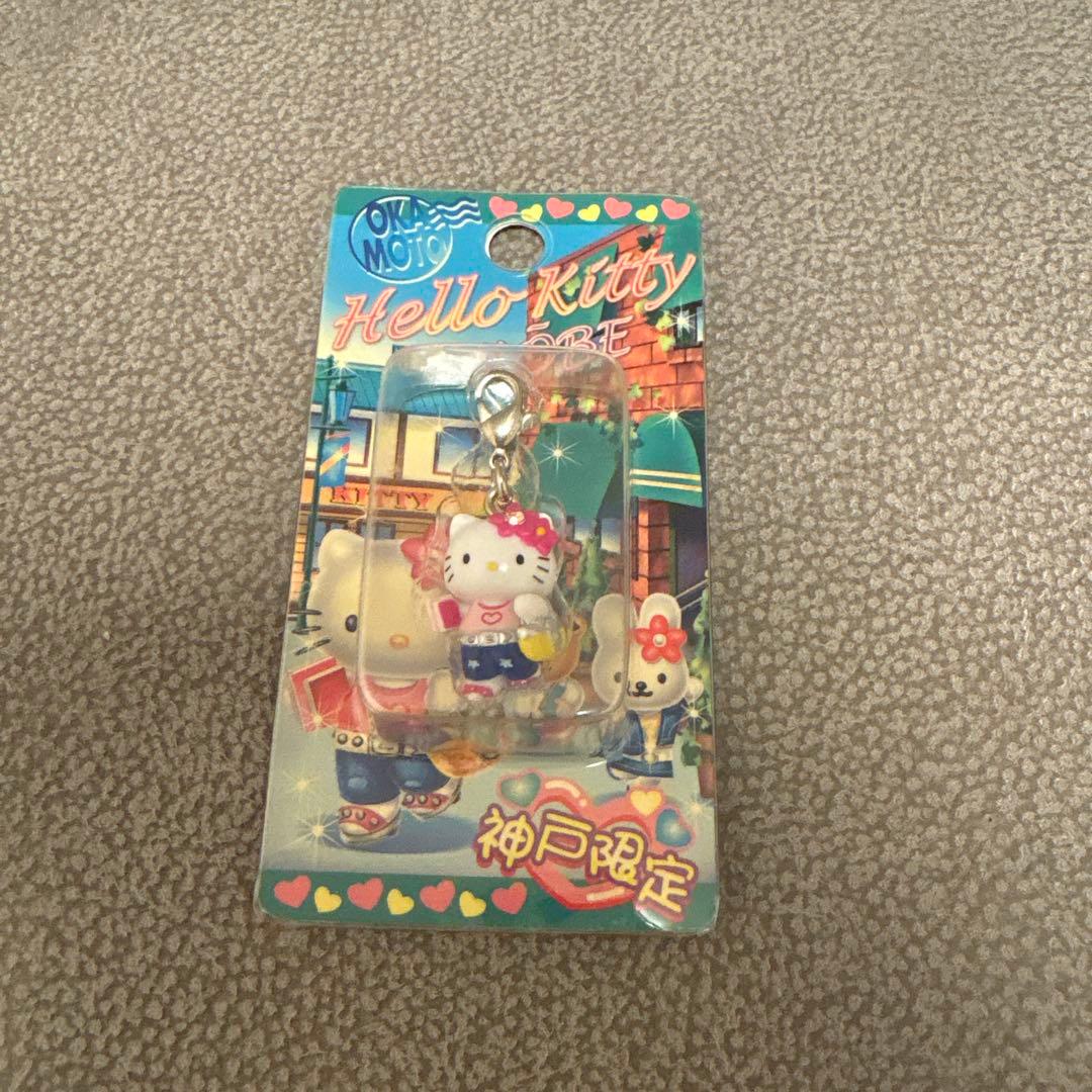 ご当地キティ 神戸 ファスナーマスコット - メルカリ
