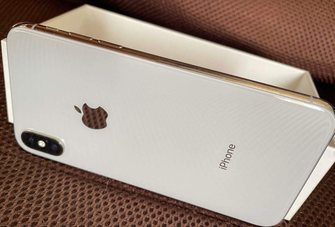 アップル iPhoneX 256GB シルバー SIMフリー | 激安通販のイーサプライ