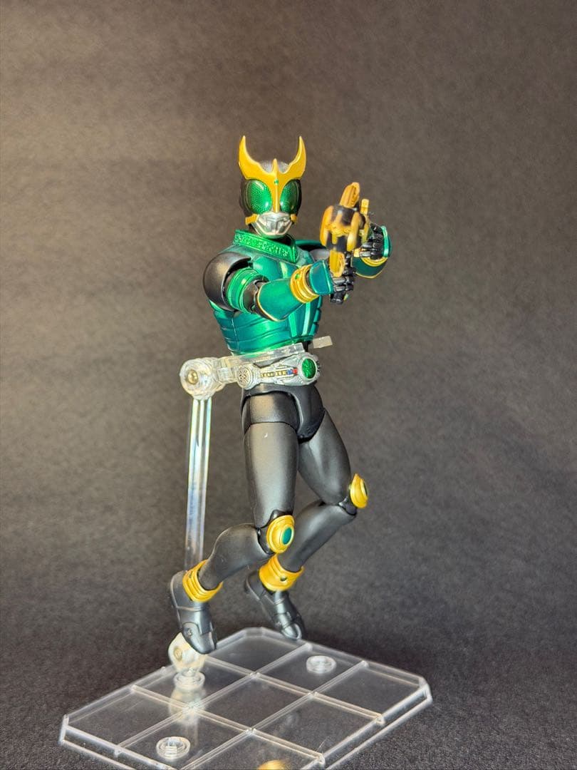S.H.Figuarts（真骨彫製法） 仮面ライダークウガ ペガサスフォーム