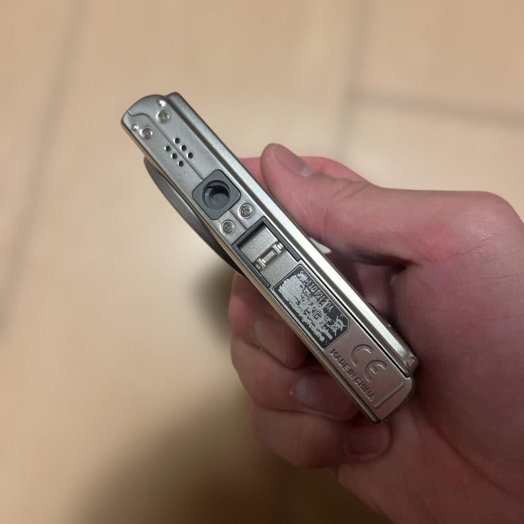 美品】CASIO EXILIM EX-ZS10 シルバー - メルカリ