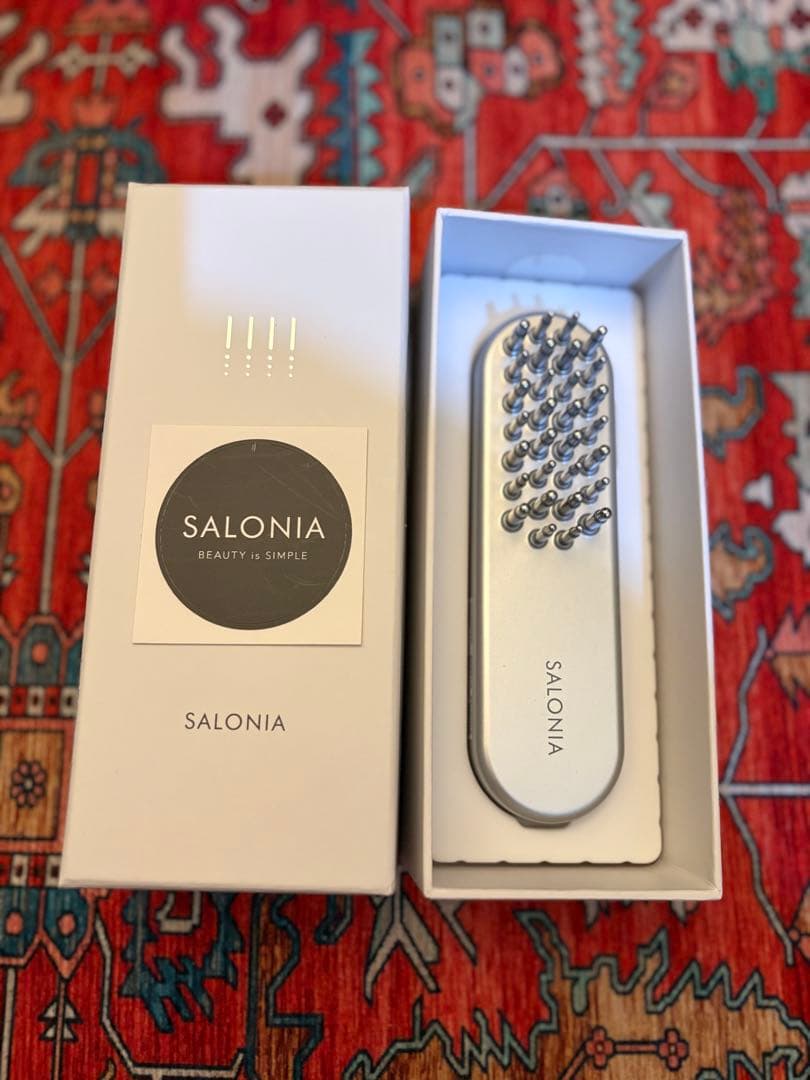 SALONIA 美顔器 シルバー 箱入り SALONIA（サロニア） 美顔器 ブラシ EMS リフトケア 頭皮 頭筋 ハリ