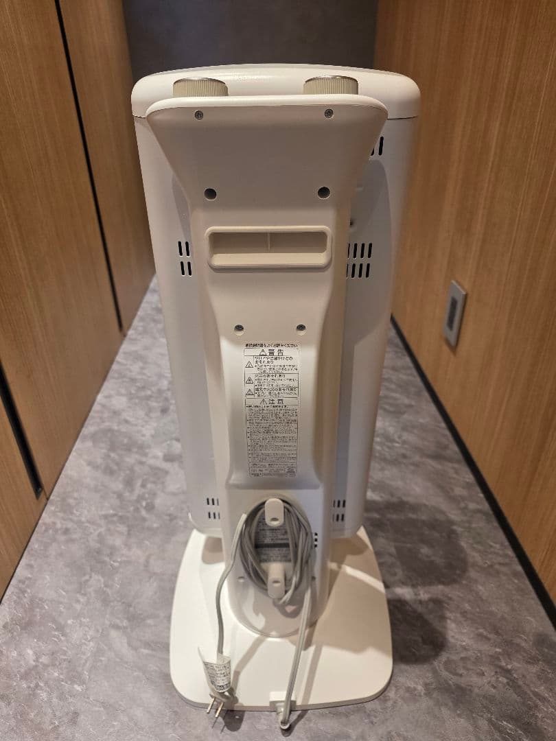 アラジン CAH-2G10D-W(ホワイト) 遠赤外線グラファイトヒーター - メルカリ