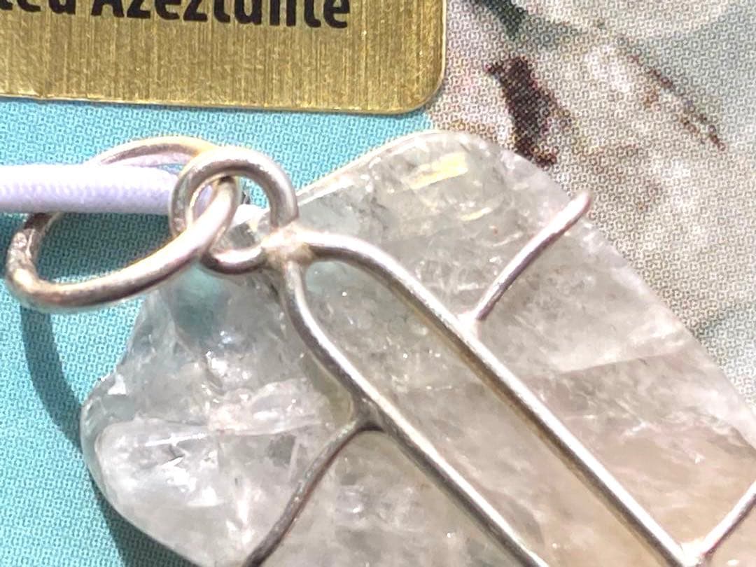 アゾゼオ　フェナカイト　H&E社 虹入り　うっすらピーチ　超希少カラー