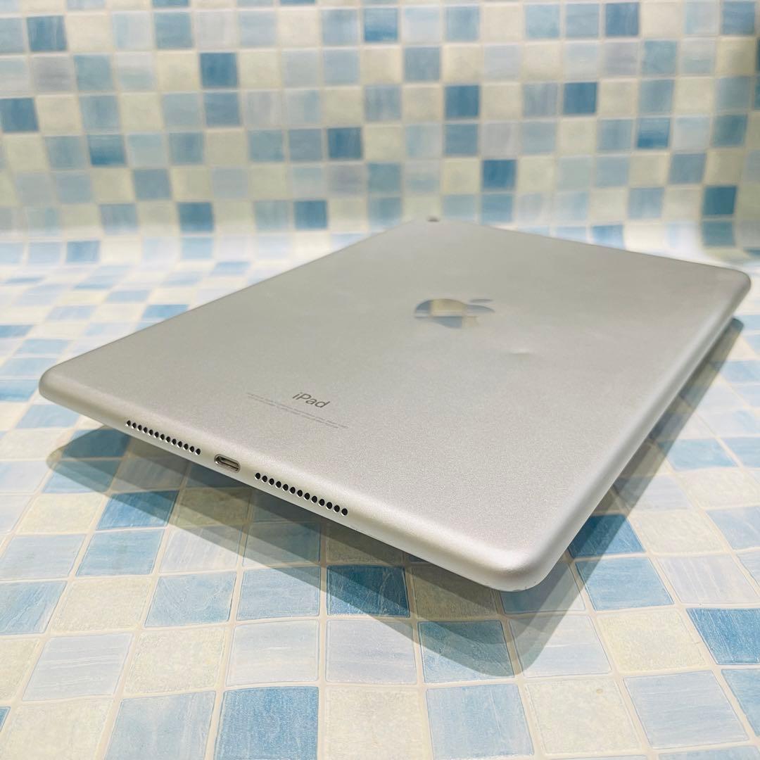 Wi-Fi iPad 第6世代 本体 32GB シルバー 電池良好 - メルカリ