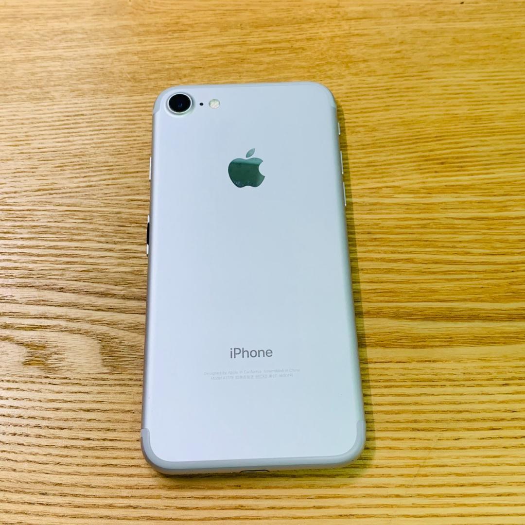 N5 SIMフリー iPhone7 256GB Silver スマートフォン・携帯電話
