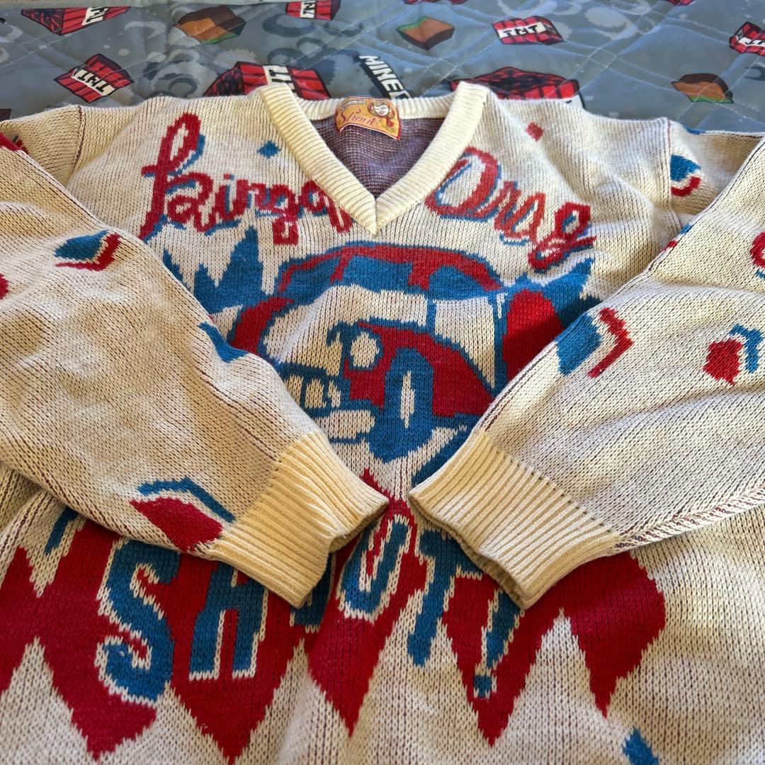 P*s様 80s レトロ Shout! 車デザイン ニットセーター 汚れ有り - メルカリ