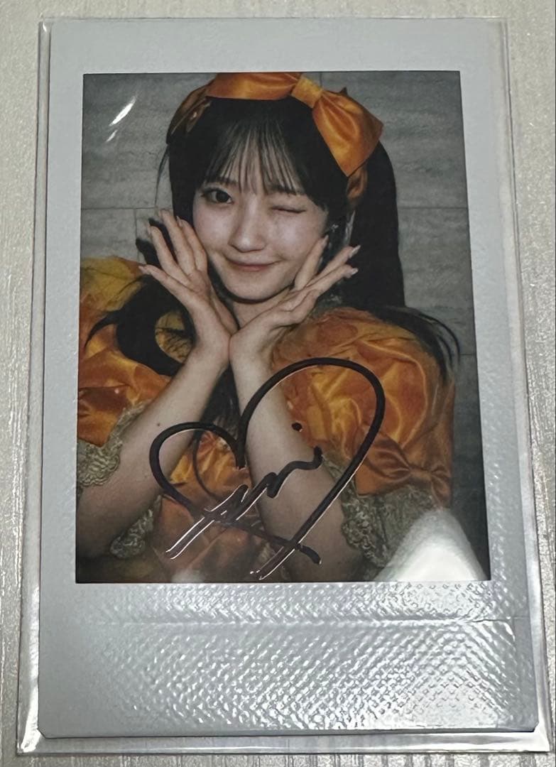 きゅーすと 川本笑瑠 サイン入りチェキ - メルカリ