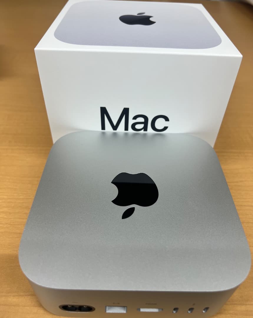 美品　Mac mini m4シルバー 箱付き 16GBメモリ　SSD256GB Mac mini M4（10コアCPU/10コアGPU）シルバー MU9D3J/A [モニター無し