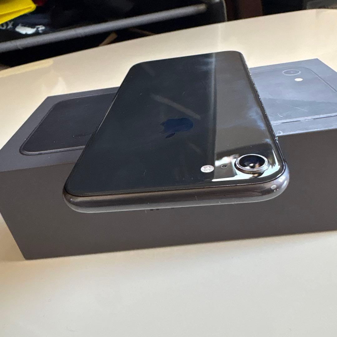 Apple iPhone 8 スペースグレー 本体 箱付き - メルカリ