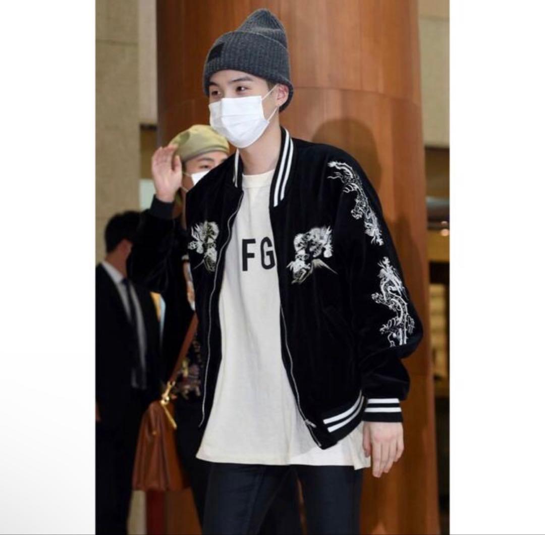 BTS SUGA ユンギ 着用 ベロア スカジャン 新品タグ付き Free - メルカリ