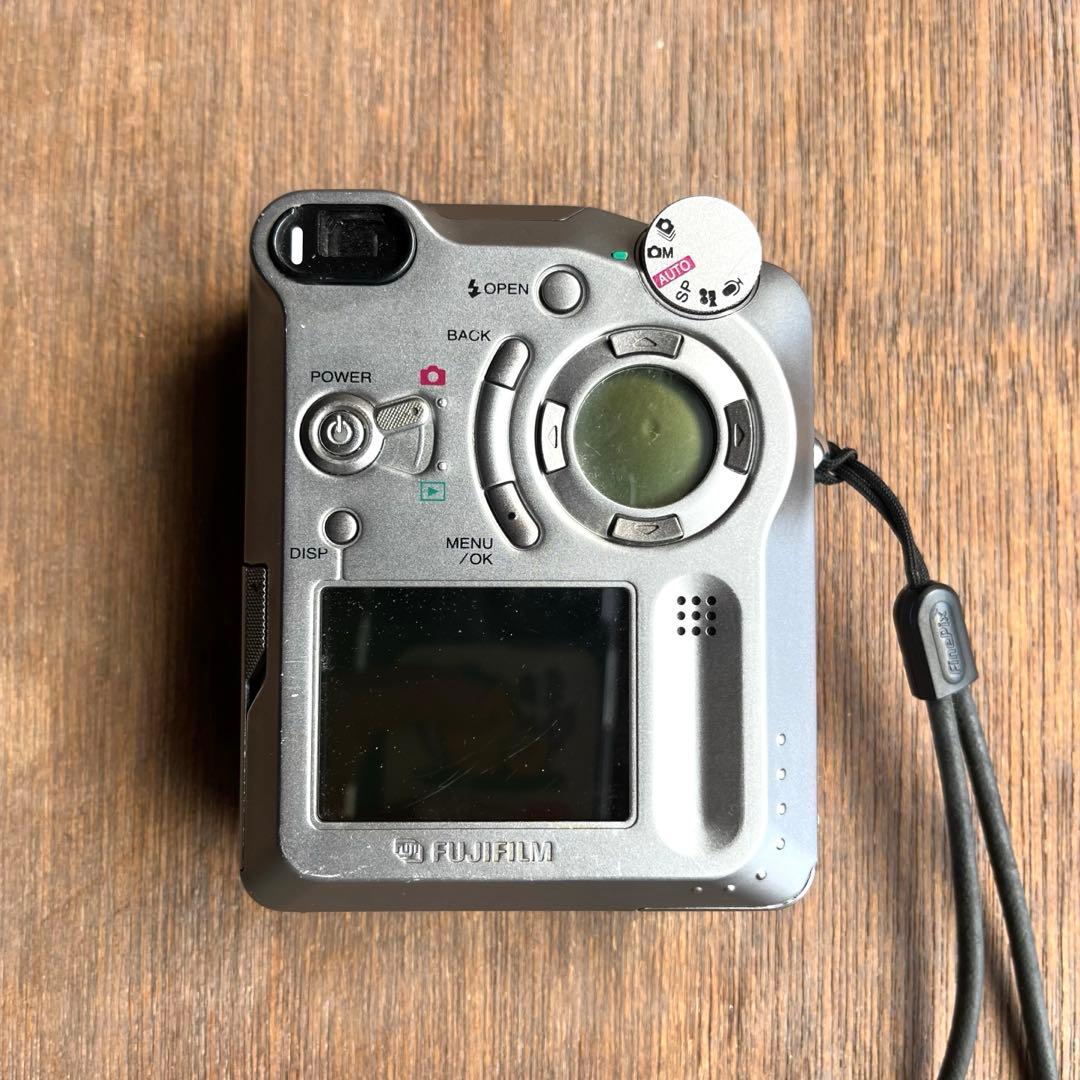 値下げ】FUJIFILM FinePix 4800Z 動作品 オールドコンデジ - メルカリ