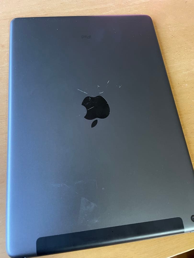 iPad 第7世代 本体 100%バッテリー 初期設定中 セルラーモデル 3078