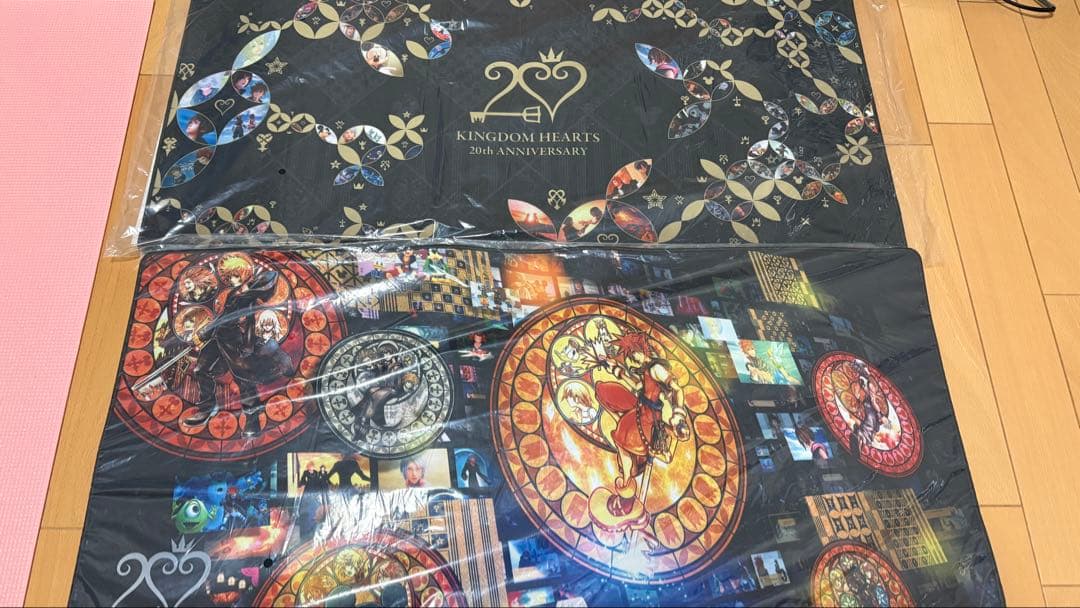 キングダムハーツ / 20th記念ゲーミングマウスパッドVol. 1、2 キングダム ハーツ」の大型ゲーミングマウスパッドが登場。予約受付中
