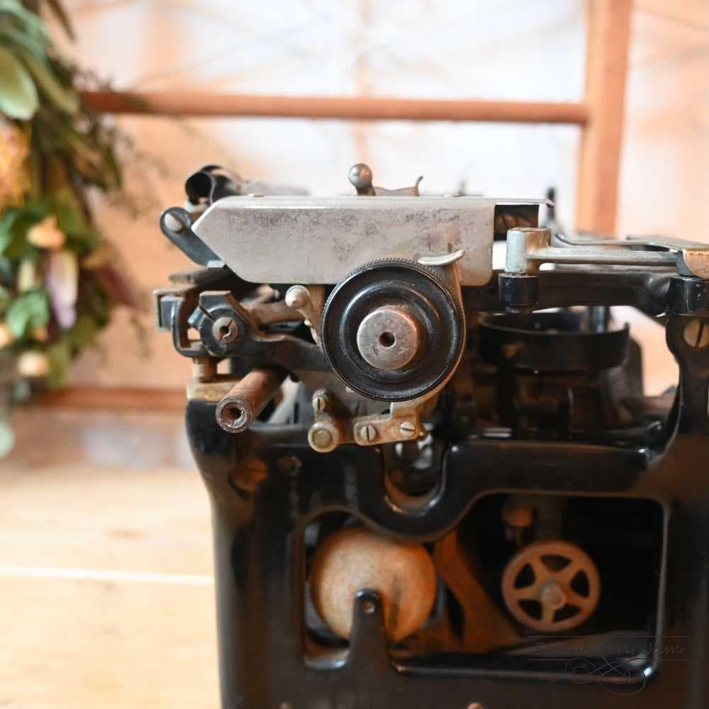 L3705-20 英国アンティーク UNDERWOOD タイプライター 店舗什器 - メルカリ