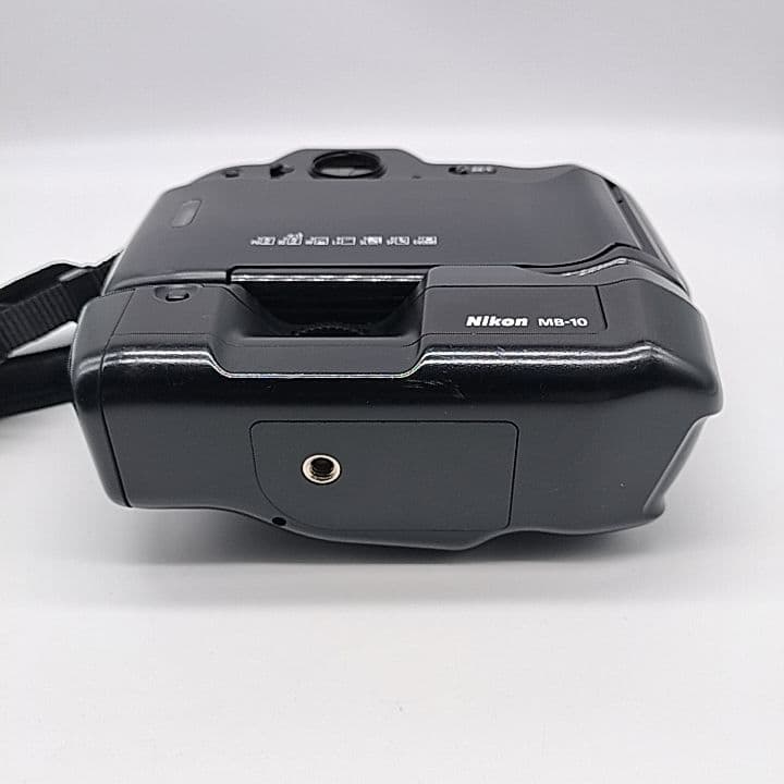 Nikon F90X MB-10バッテリーパック付き - メルカリ