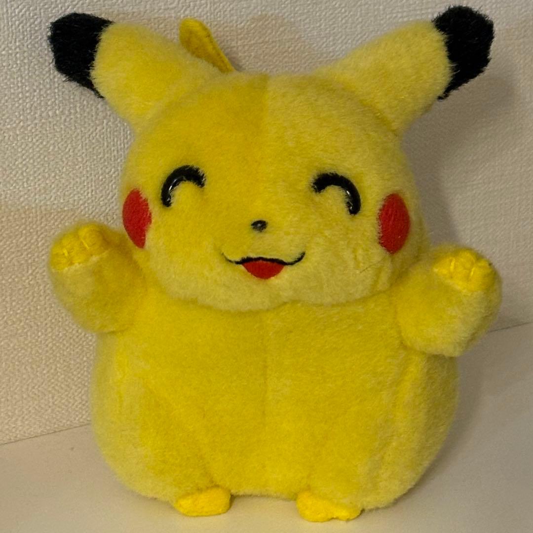 ピカチュウ ぬいぐるみ 初期ピカ TOMY 笑顔 にっこり - メルカリ