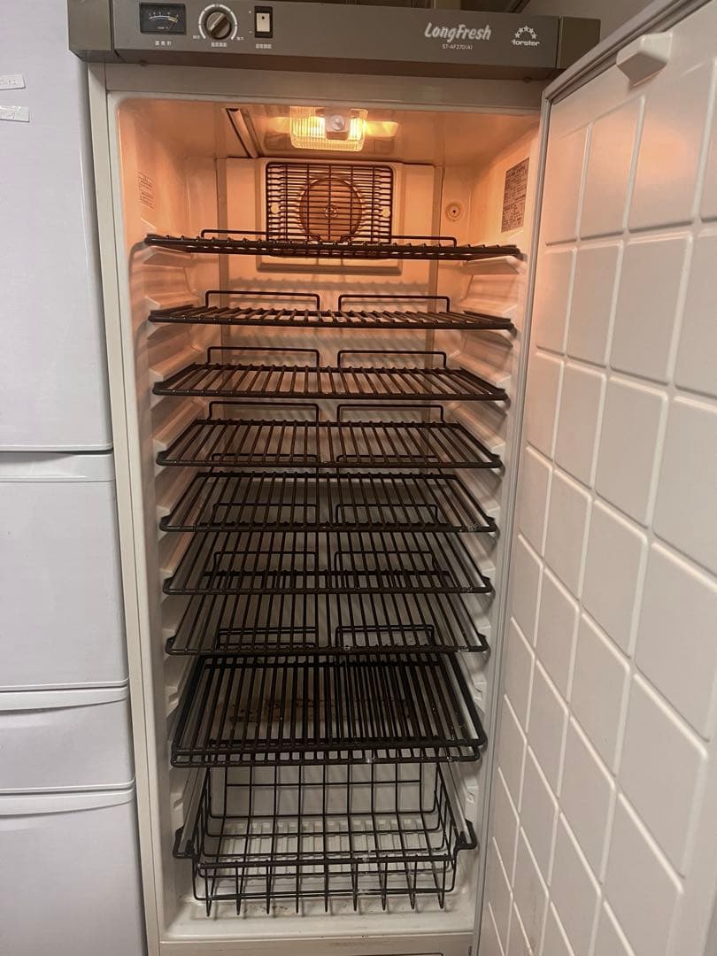 フォルスター ワインセラー ロングフレッシュ ST-AF270(A) - メルカリ