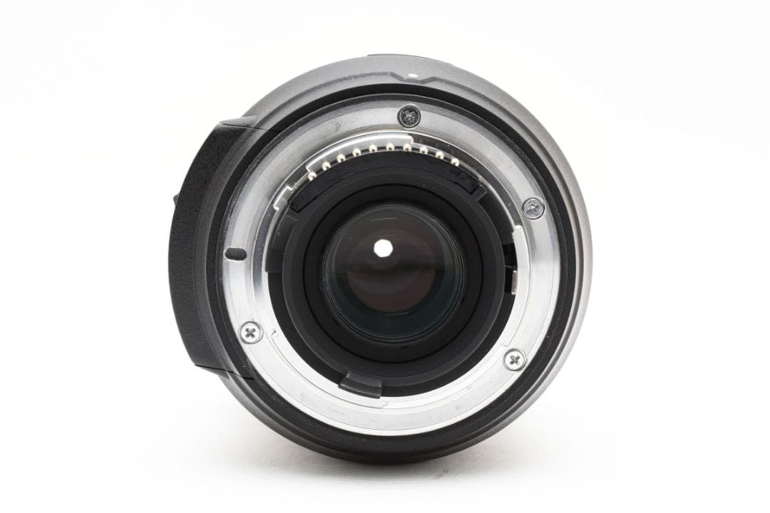 【美品】Nikon AF-S DX 18-200mm f3.5-5.6 #E08