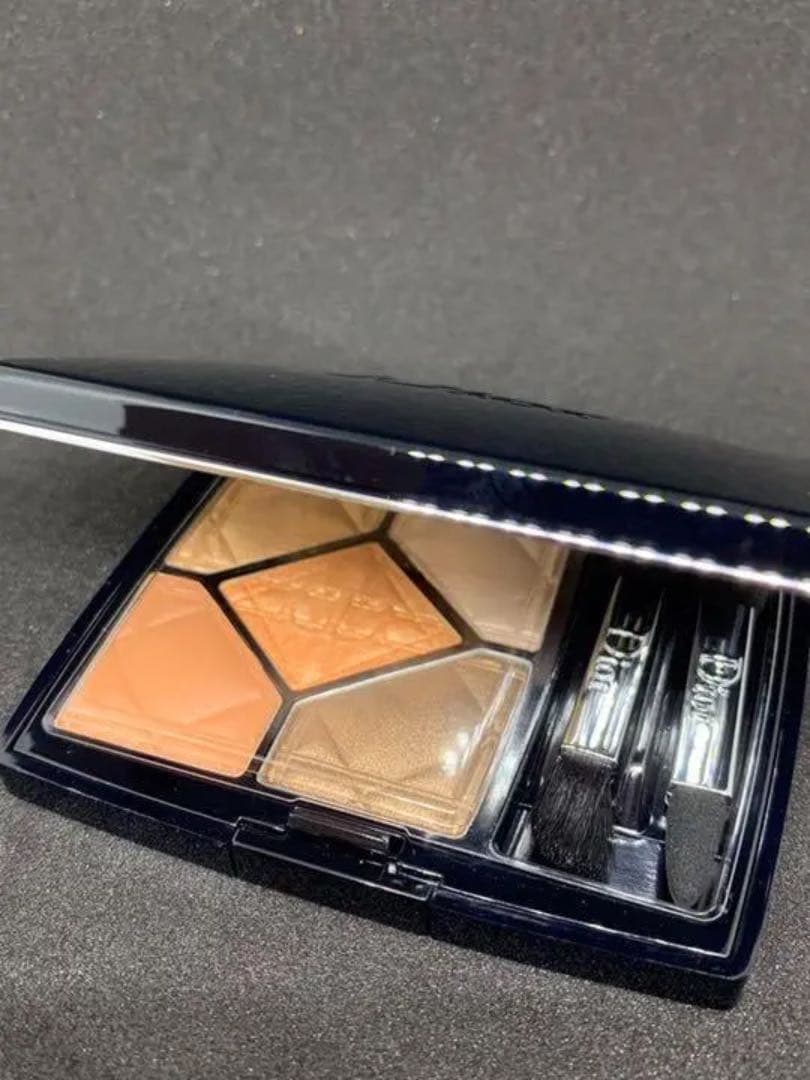 新品未使用 ディオール サンク クルール 527 ゴールドデイ 限定カラー