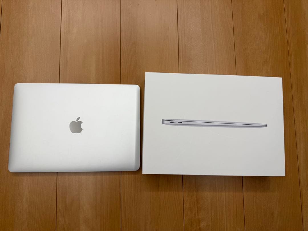 Apple MacBook Air M1 2020年モデル Amazon.com: 2020 Apple MacBook Air Laptop: Apple M1 Chip, 13