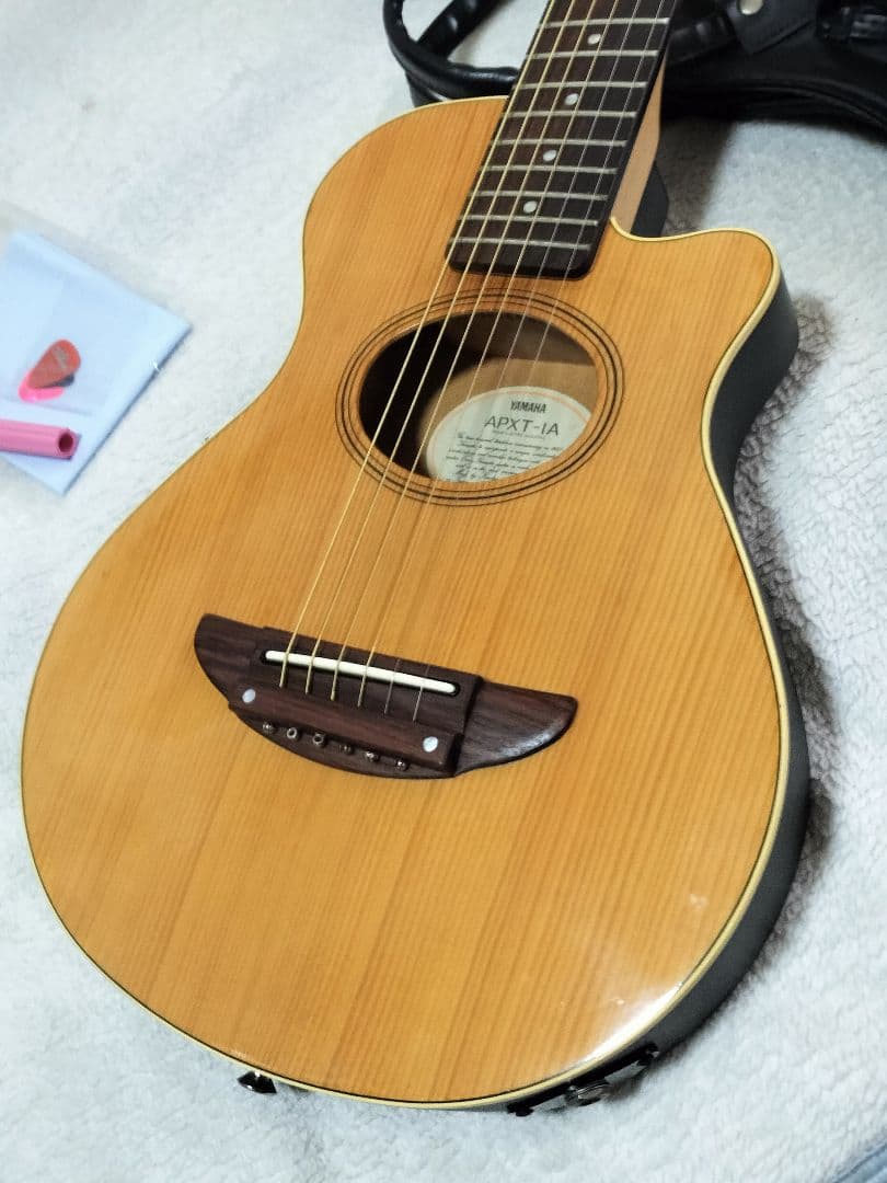 YAMAHA ヤマハ ミニ エレアコ APXT-1A ミニギター ケースオマケ - メルカリ