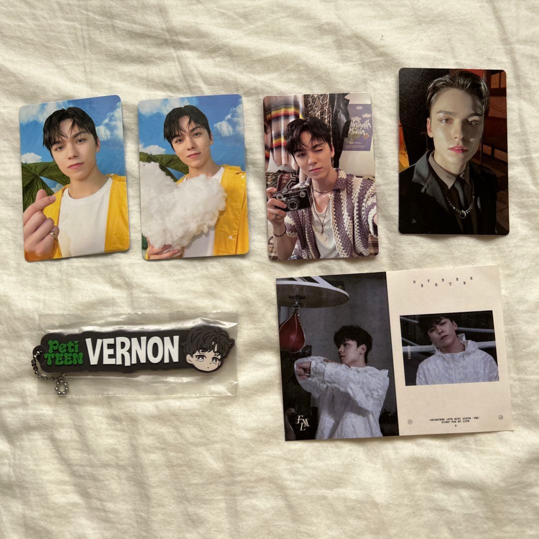 Vernon カード4枚、キーホルダー、シール - メルカリ