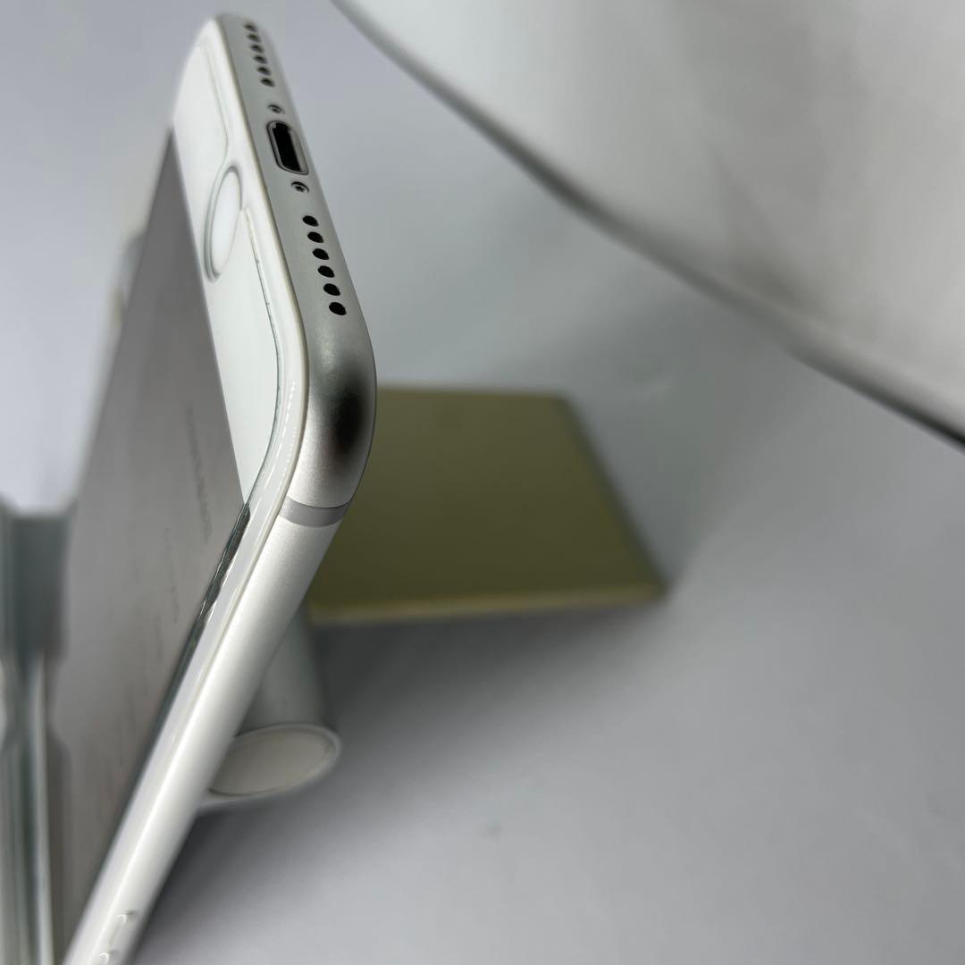 iPhone 7 128G 美品 シルバー バッテリー交換済100%状態良好 - メルカリ