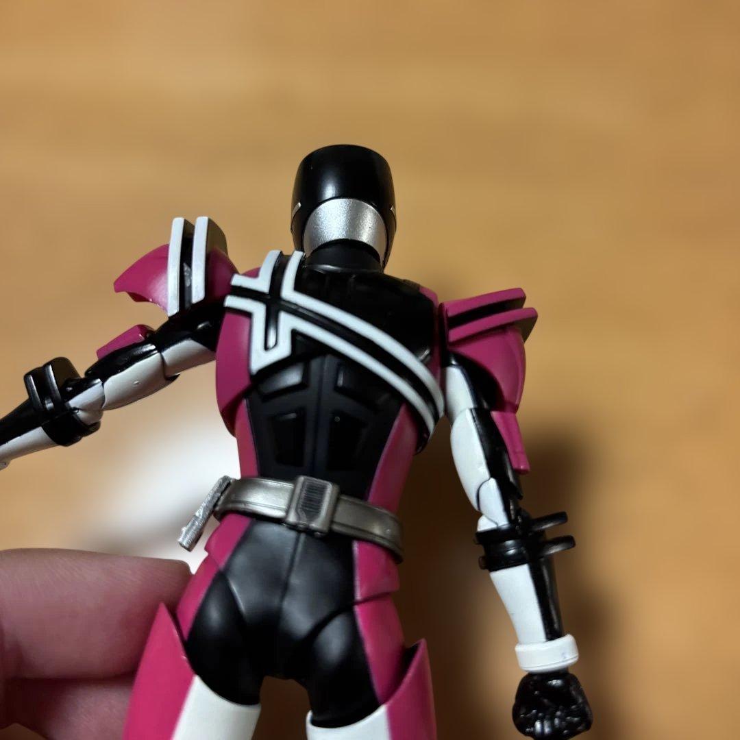 真骨彫　S.H.Figuarts 仮面ライダーディケイド