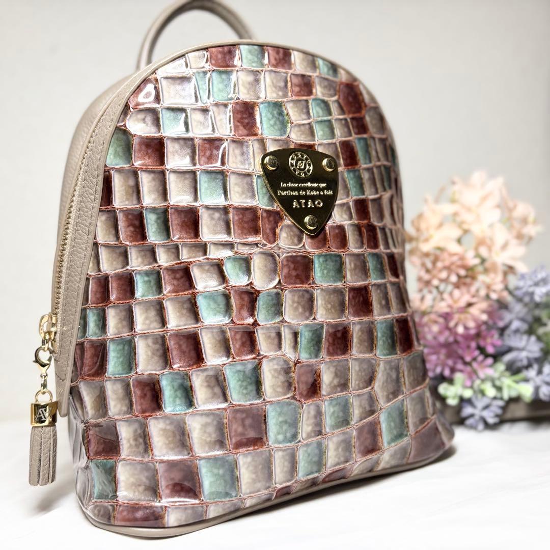 【極美品】　アタオ　バッグ　ミッドタウン　ヴィトロ　タッセル　アドリアエメラルド ヴィトロシリーズ特集☆ | ATAO(アタオ) | ATAO 大丸梅田店 | スタジオ