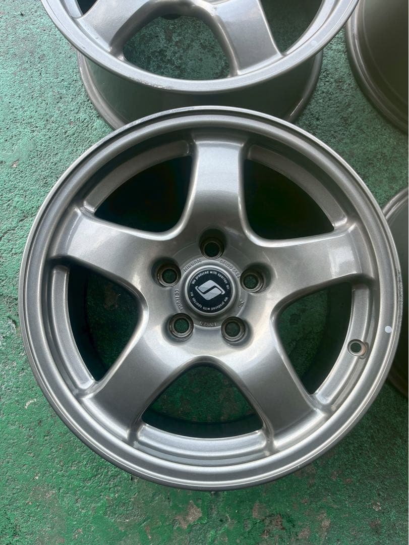 スカイラインR32 GT-R 純正ホイール 16✖️8.0J 114.3 オフ30