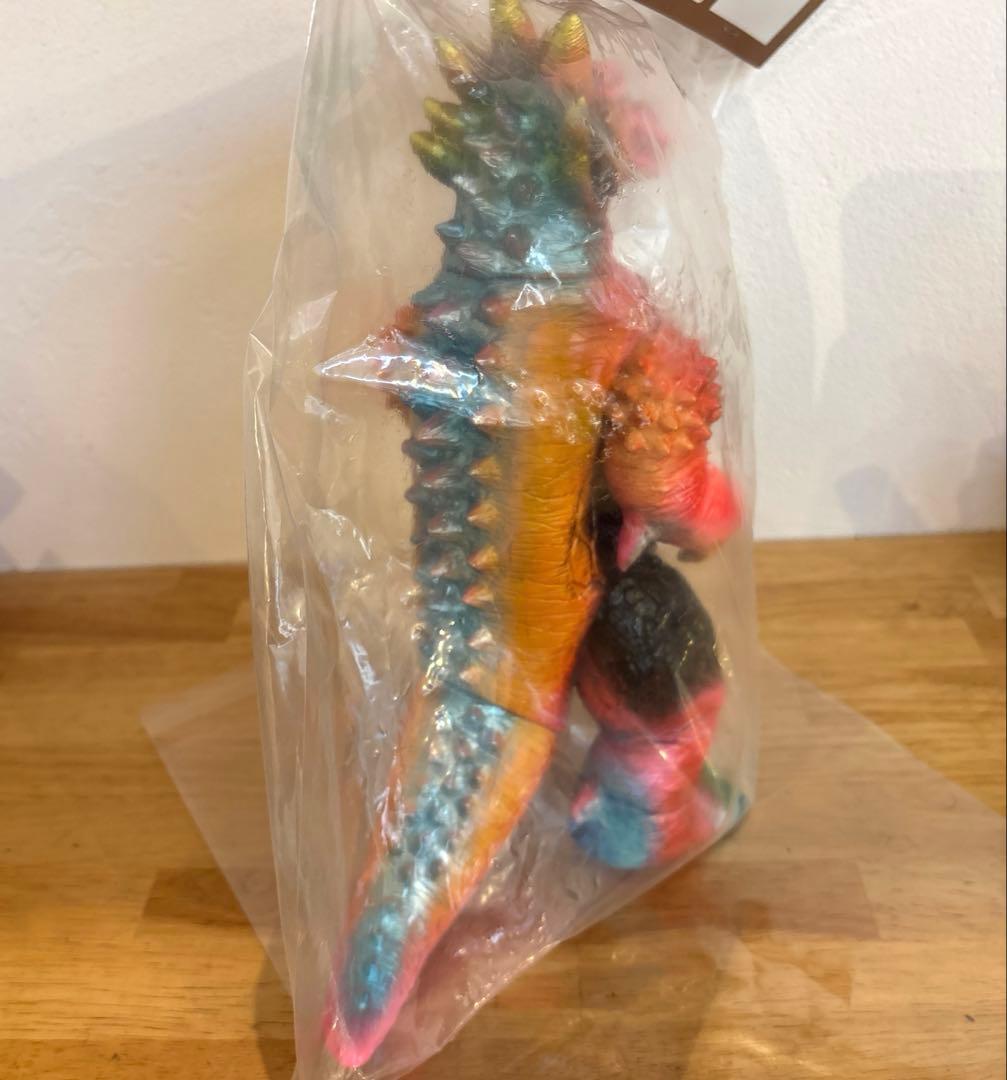 新品未開封 ケツァルゴン atmos × CONVICT インディーズソフビ