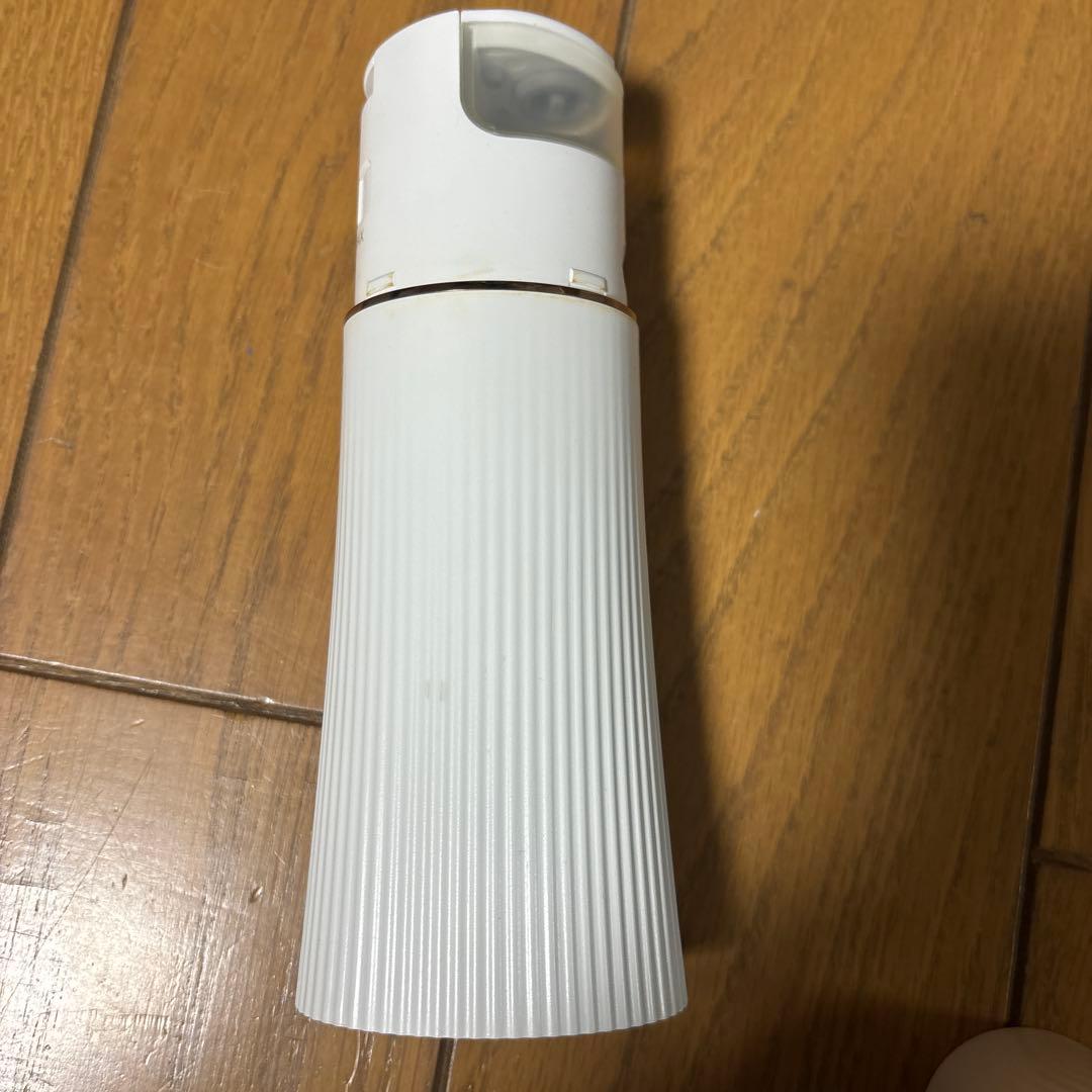 Ruby Ceelハンディブラシ ホワイト