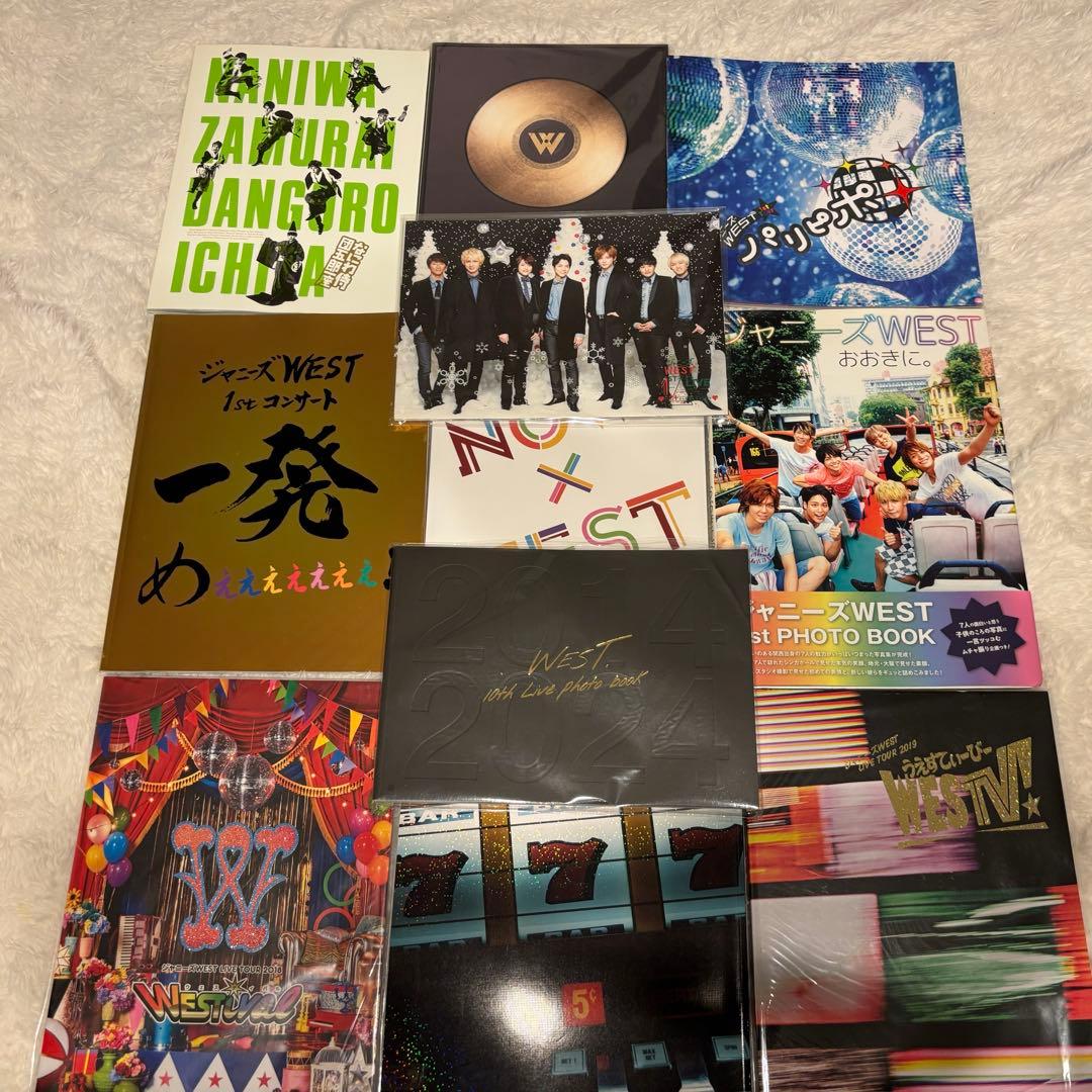 WEST.パンフレット等18冊セット Kis-My-Ft2 ツアーパンフレット 18冊 まとめ売り - メルカリ