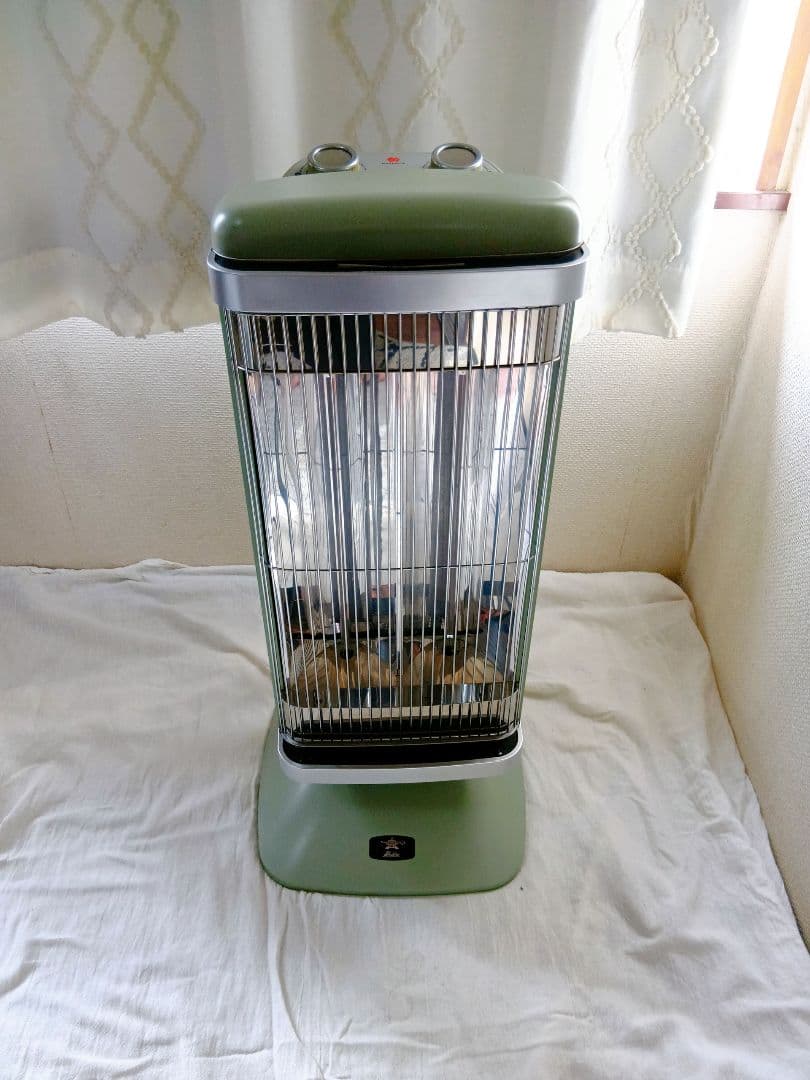 Aladdin アラジン　遠赤外線グラファイトヒーター　CAH-2G10A アラジン（Aladdin） 特典付 正規品1年保証 ヒーター 速暖 足元 電気