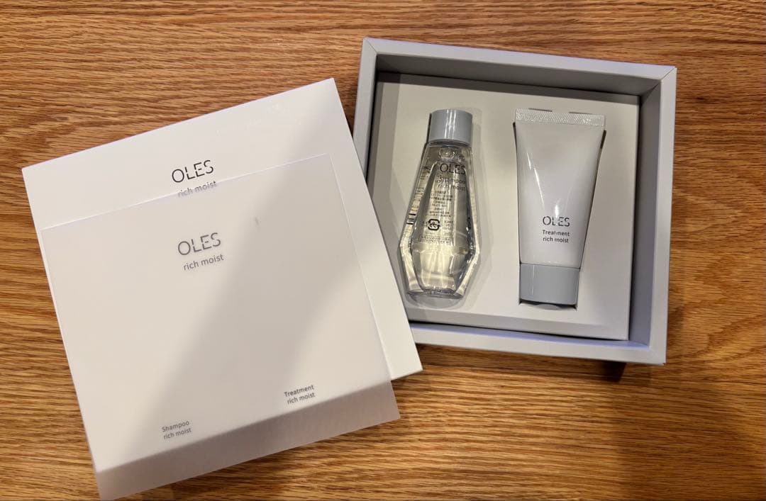 サロン仕上がり⭐︎OLES シャンプー トリートメント セット - メルカリ