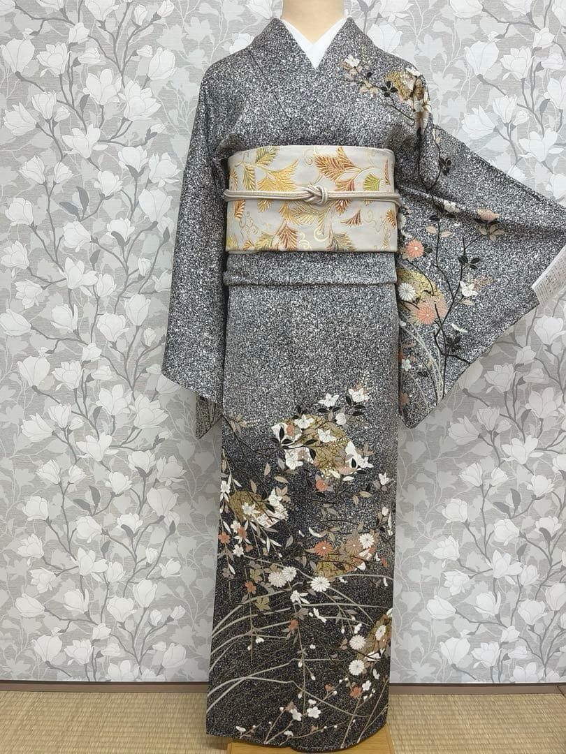 正絹 訪問着 たたき染め四季の花々(未使用品)【さが美】 - メルカリ