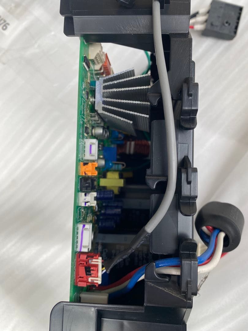 RIAIR（リエア）」のルームエアコン室外ユニット 基盤のみ - メルカリ